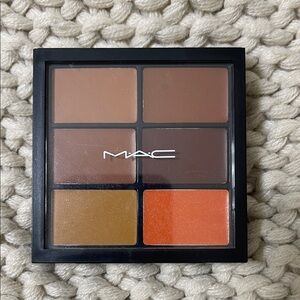 MAC Cosmetics Studio Fix Conceal and Correct Palette Dark